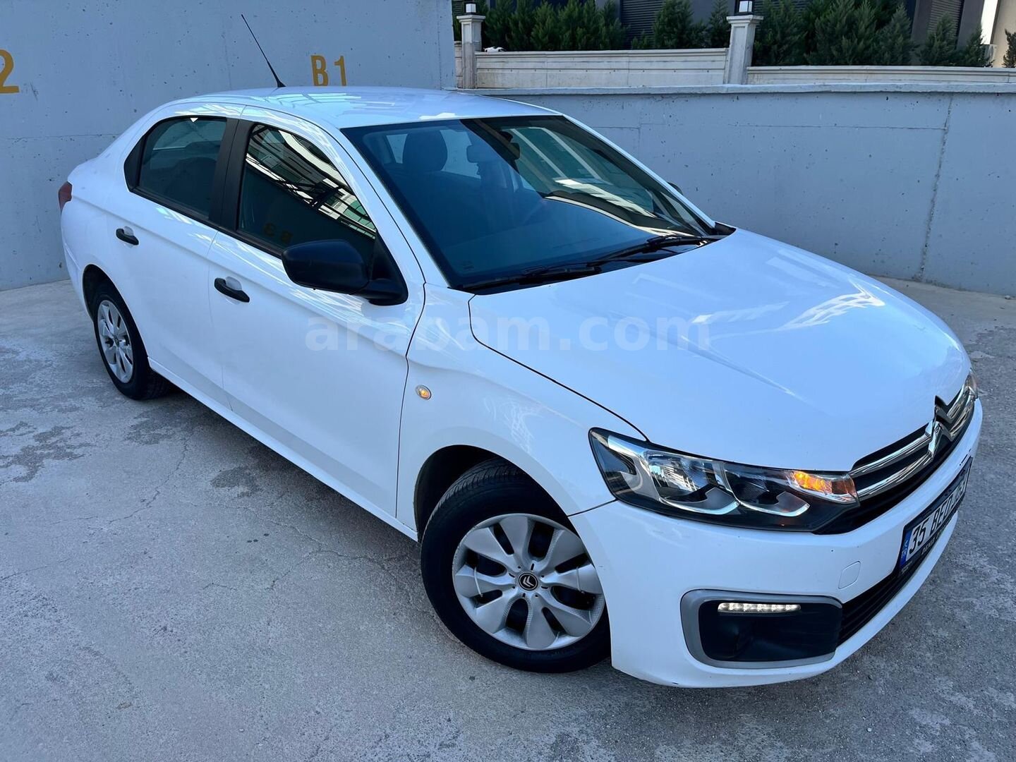 Galeriden Citroen C-Elysée 1.6 HDi Confort 2017 Model İzmir 269.000 km Beyaz 1