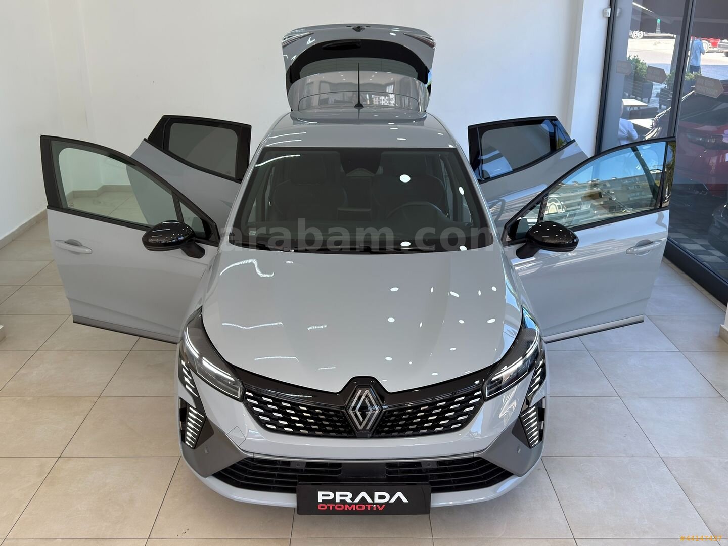 Galeriden Renault Clio 1.0 TCe Techno Esprit Alpine 2025 Model Kocaeli 20.700 km Gri 1
