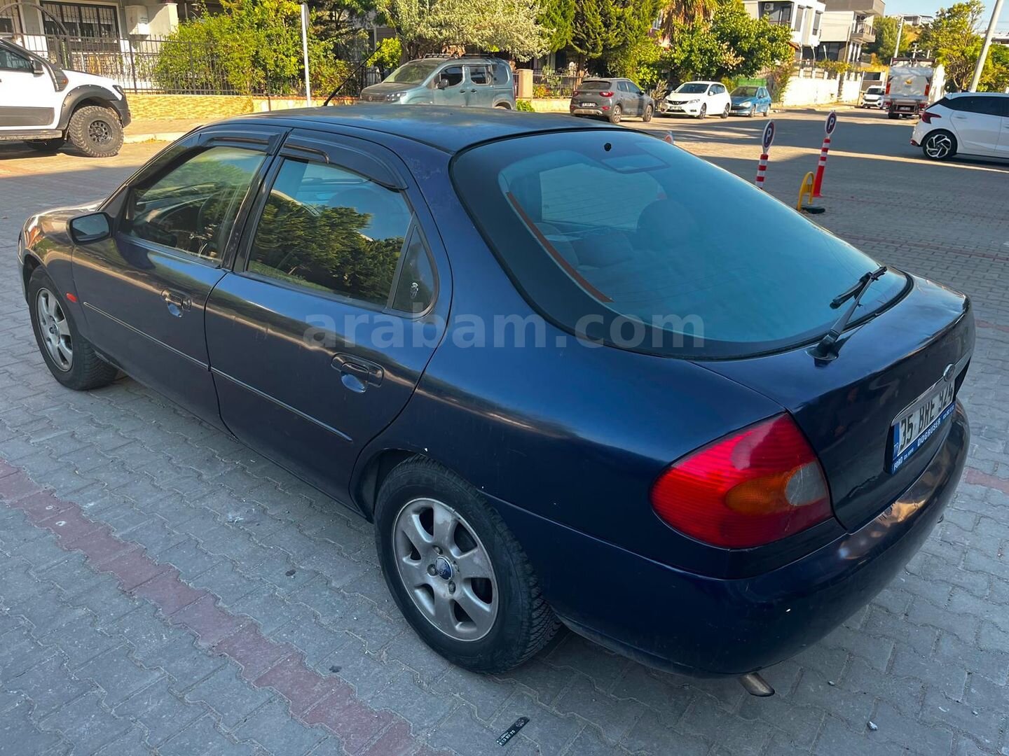 Galeriden Ford Mondeo 2.0 Ghia 1998 Model İzmir 186.000 km Lacivert 6