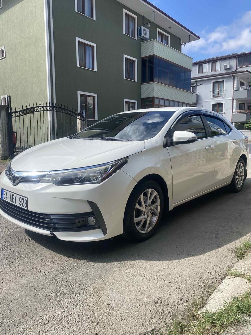 Sahibinden Toyota Corolla 1.6 Touch 2017 Model Sakarya 162.000 km Beyaz 2