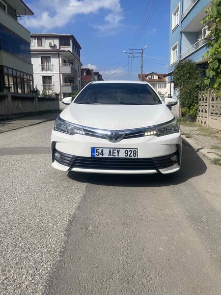 Sahibinden Toyota Corolla 1.6 Touch 2017 Model Sakarya 162.000 km Beyaz 1