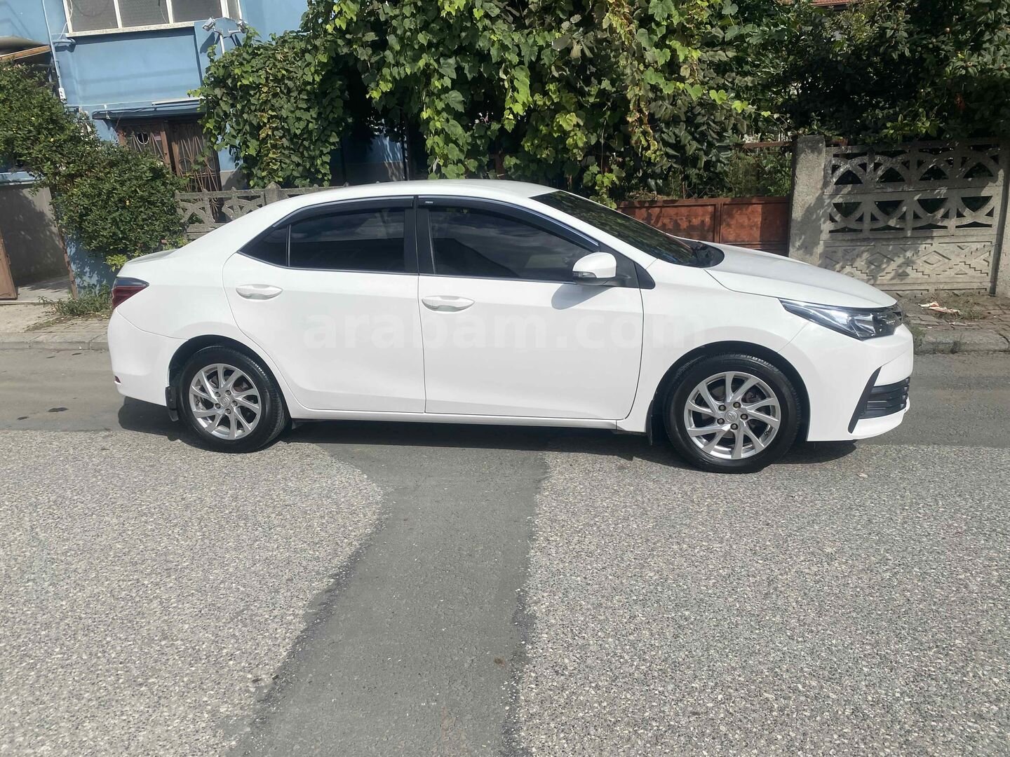 Sahibinden Toyota Corolla 1.6 Touch 2017 Model Sakarya 162.000 km Beyaz 4