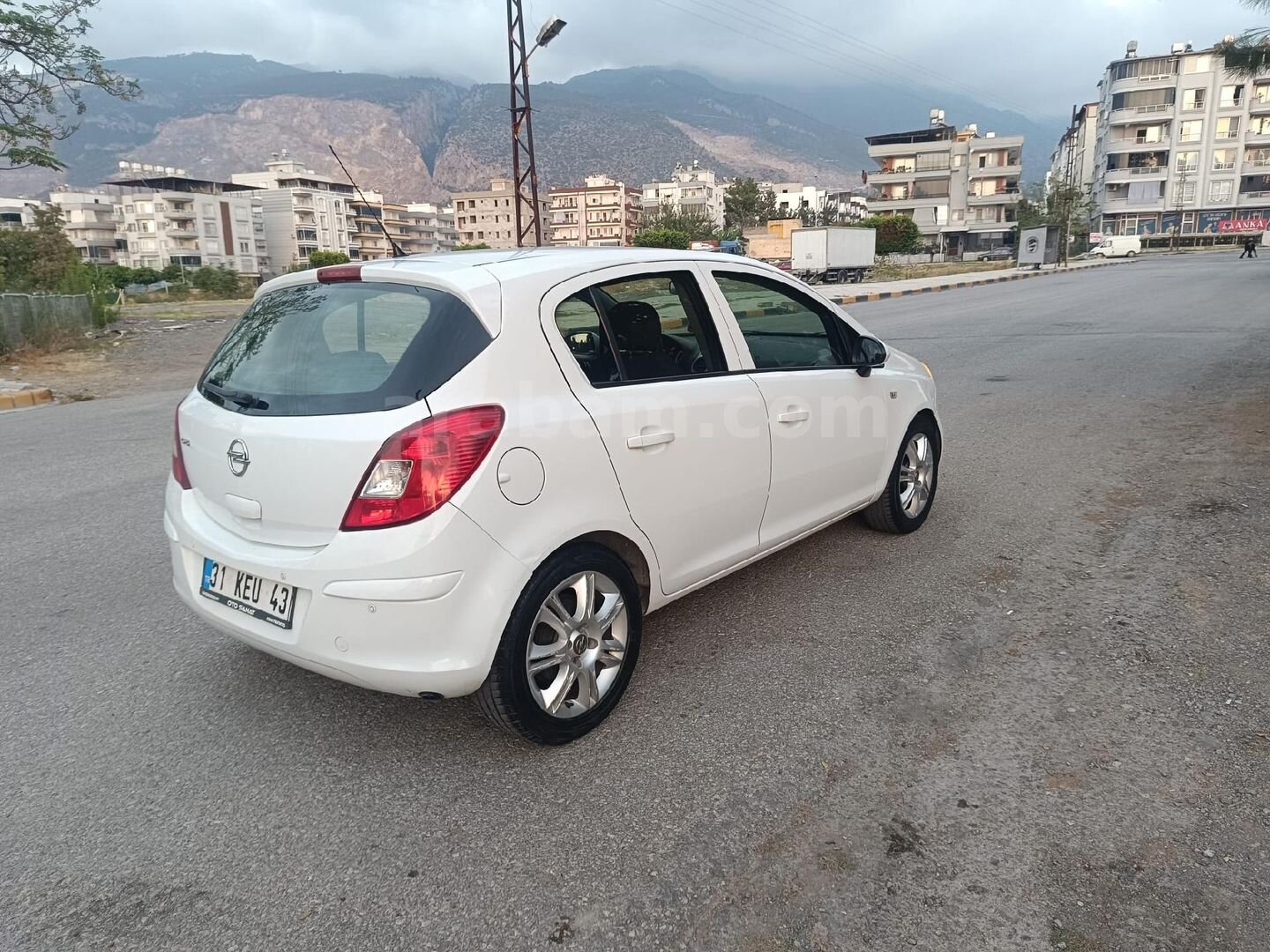Sahibinden Opel Corsa 1.2 Twinport Essentia 2012 Model Hatay 157.000 km Beyaz 4