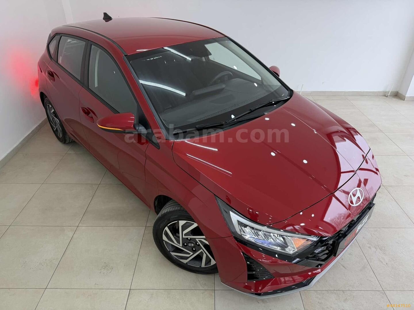 Galeriden Hyundai i20 1.0 T-GDI Style 2026 Model İstanbul 22.000 km Kırmızı 3