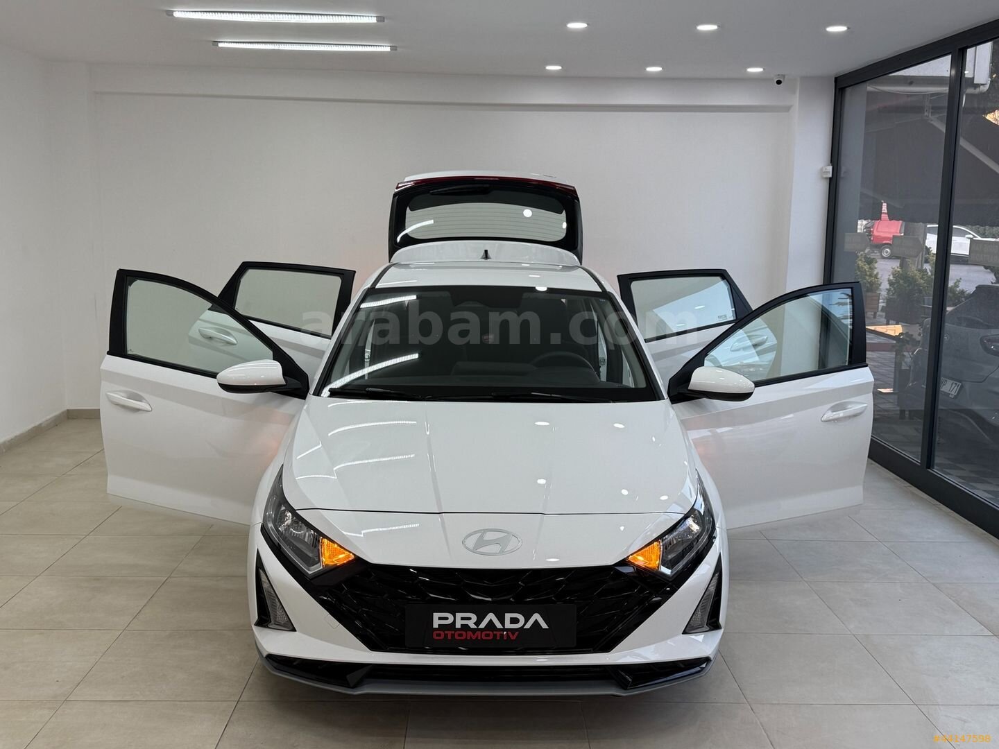 Galeriden Hyundai i20 1.0 T-GDI Jump 2025 Model Kocaeli 12.000 km Beyaz 1