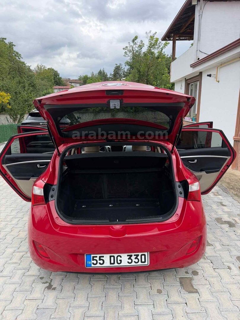 Sahibinden Hyundai i30 1.6 CRDi Elite 2014 Model 2