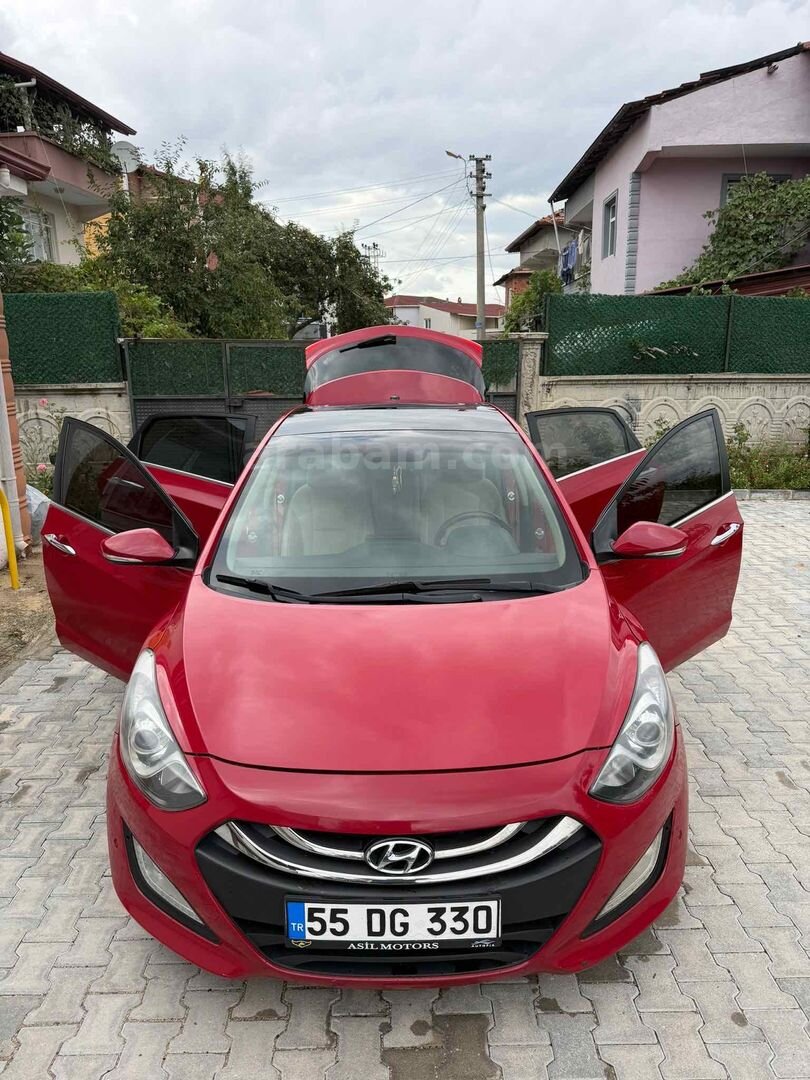 Sahibinden Hyundai i30 1.6 CRDi Elite 2014 Model 1