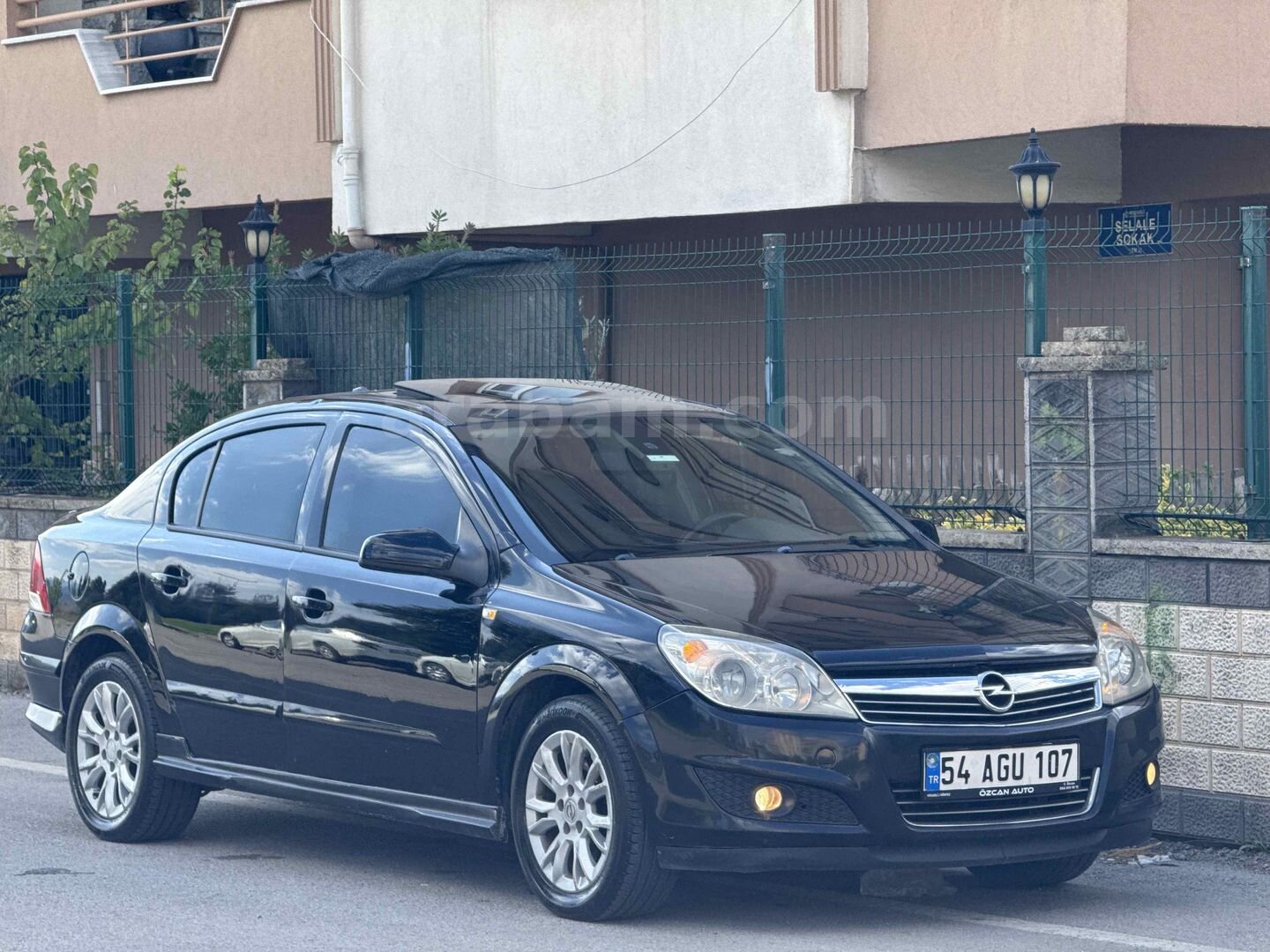 ÖZCAN AUTO’DAN DEĞİŞENSİZ+HASAR KAYITSIZ+OTOMOTİK VİTES+SANRUF+SIFIR MUAYENE 2