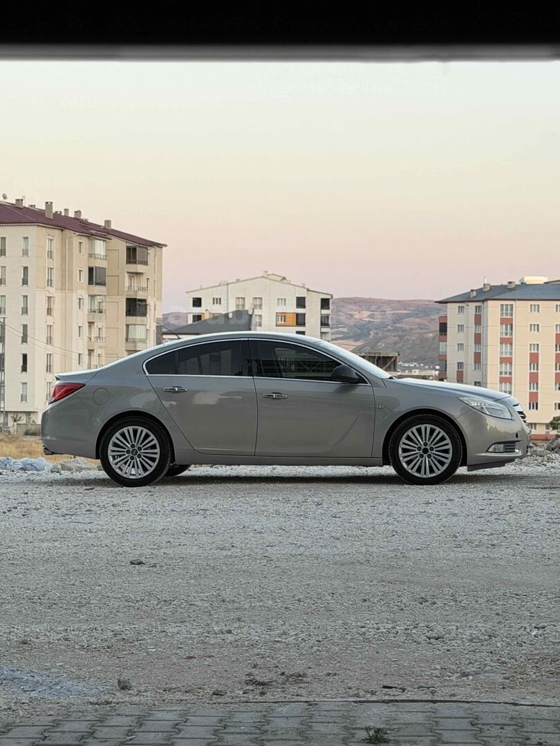 Sahibinden Opel Insignia 2.0 CDTI Edition Elegance 2012 Model 1
