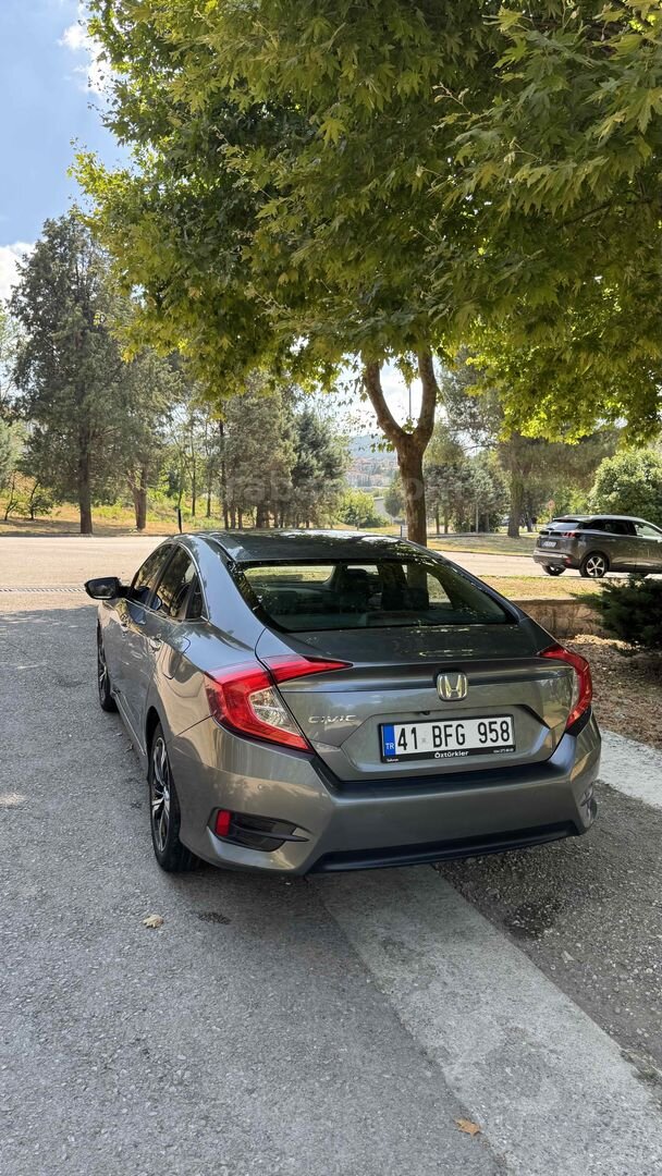 Sahibinden Honda Civic 1.6i VTEC Eco Executive 2020 Model 3