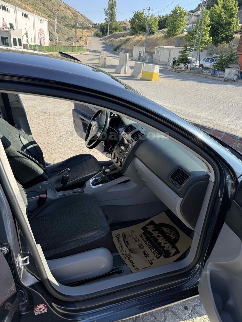 Sahibinden Volkswagen Golf 1.6 FSi Midline 2006 Model 260.000 km Mavi 5