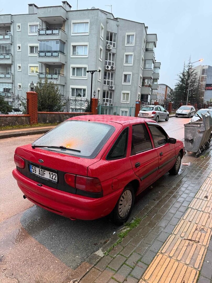 Sahibinden Ford Escort 1.6 CL 1997 Model 6