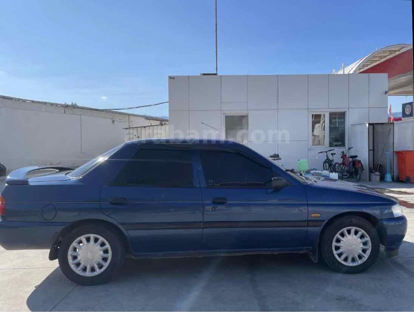 Sahibinden Ford Escort 1.6 CLX 1997 Model 280.000 km Lacivert 3