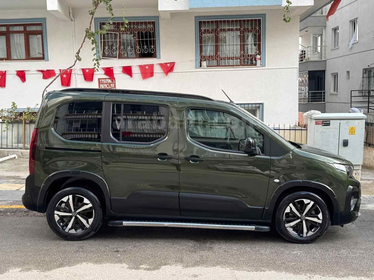 Sahibinden Peugeot Rifter 1.5 BlueHDI GT 2025 Model 6