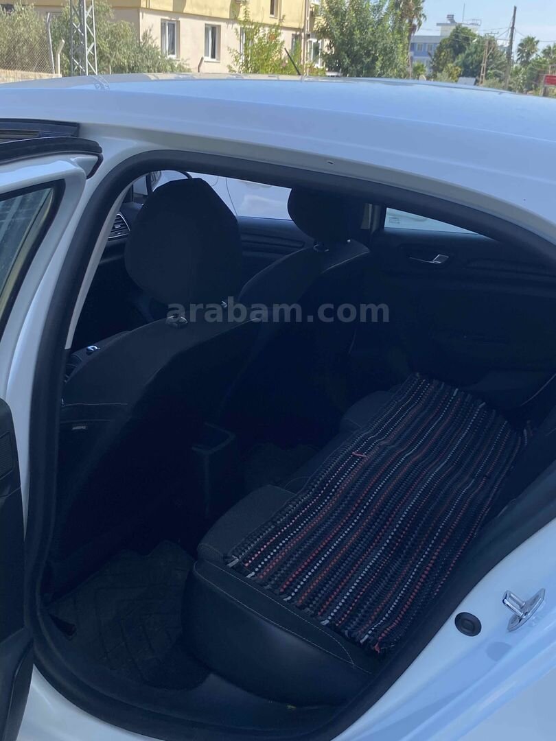 Sahibinden Renault Megane 1.6 Joy 2018 Model Adana 86.000 km Beyaz 5