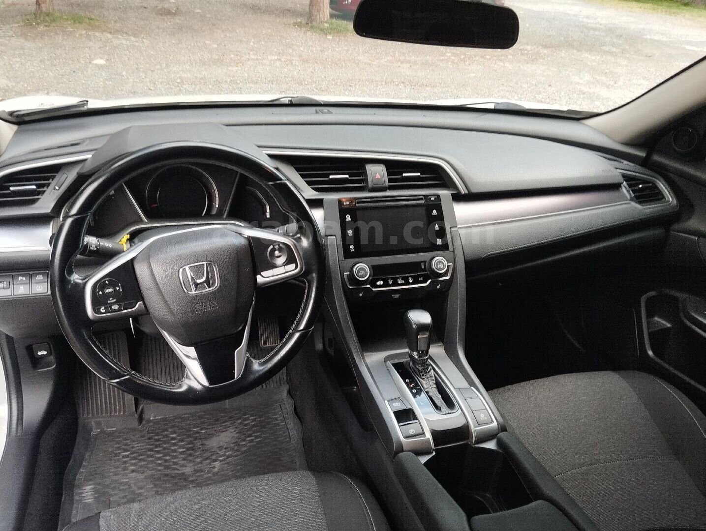 Sahibinden Otomatik Honda Civic 1.6i VTEC Eco Elegance 2018 Model 139.000 km Beyaz 6