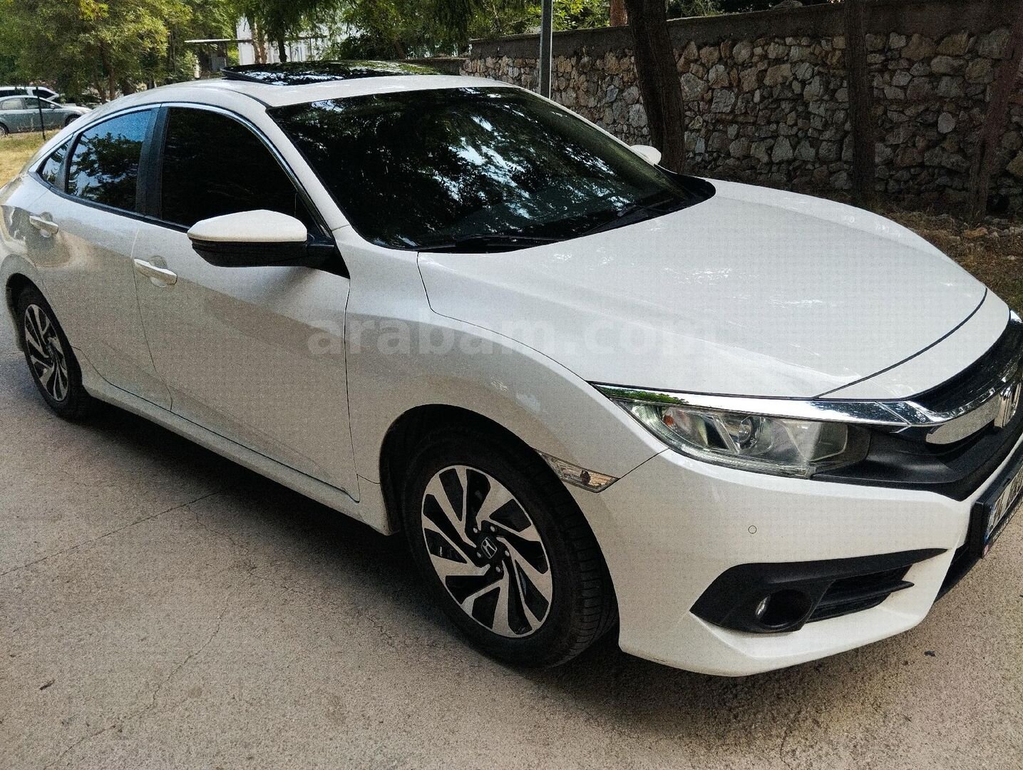 Sahibinden Otomatik Honda Civic 1.6i VTEC Eco Elegance 2018 Model 139.000 km Beyaz 2