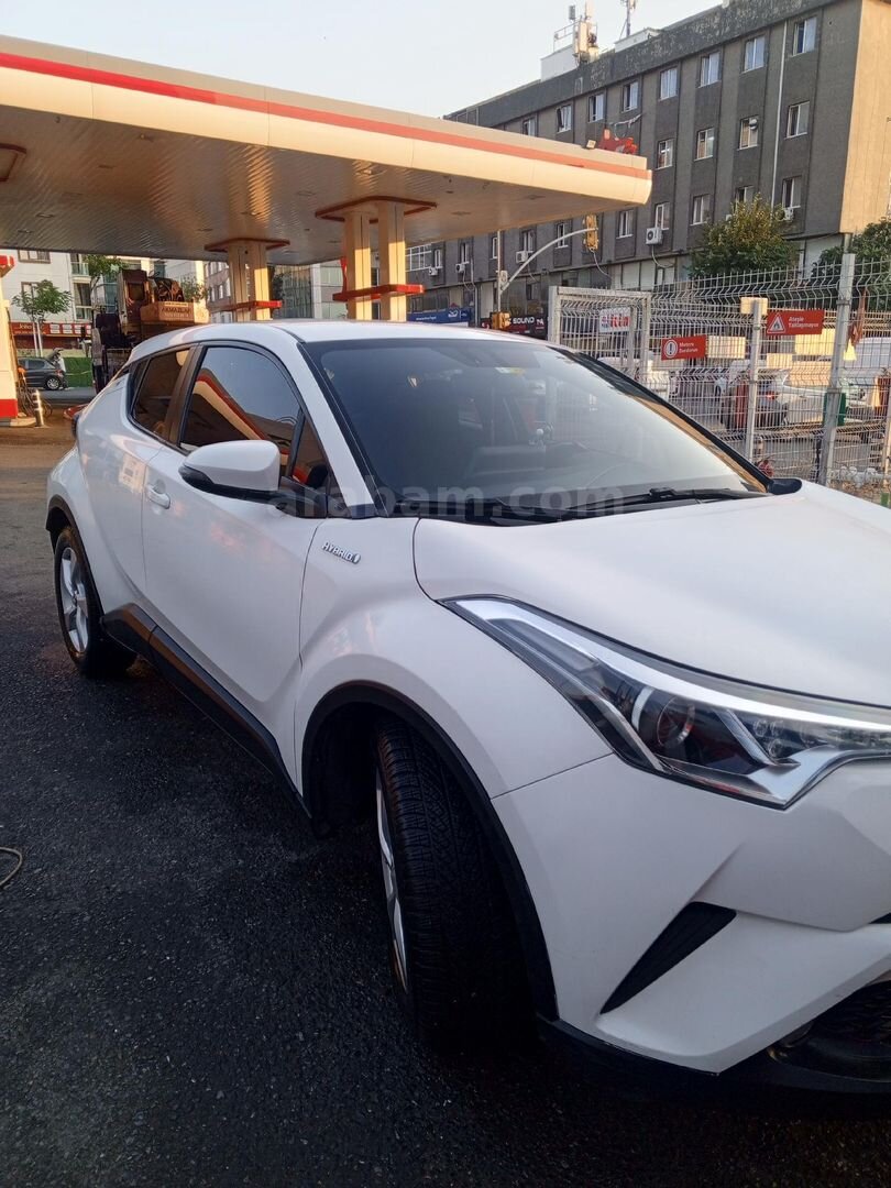 Sahibinden Toyota C-HR 1.8 Hybrid Advance 2017 Model 3