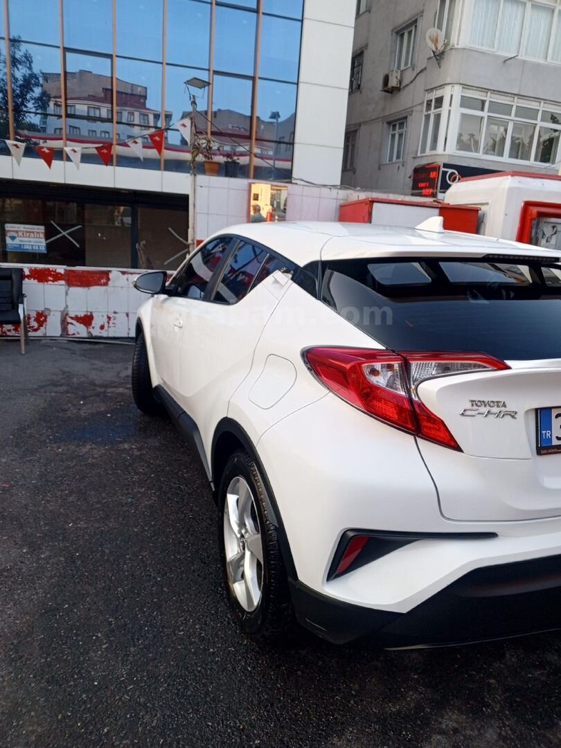 Sahibinden Toyota C-HR 1.8 Hybrid Advance 2017 Model 5
