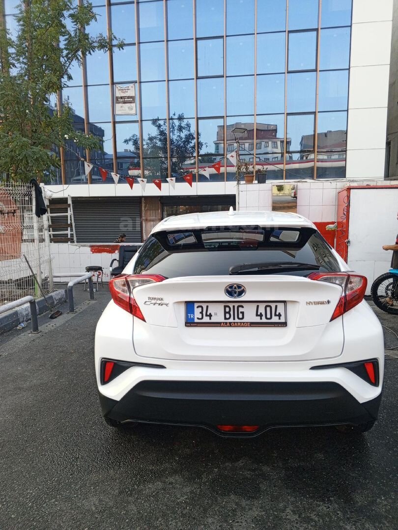 Sahibinden Toyota C-HR 1.8 Hybrid Advance 2017 Model 4