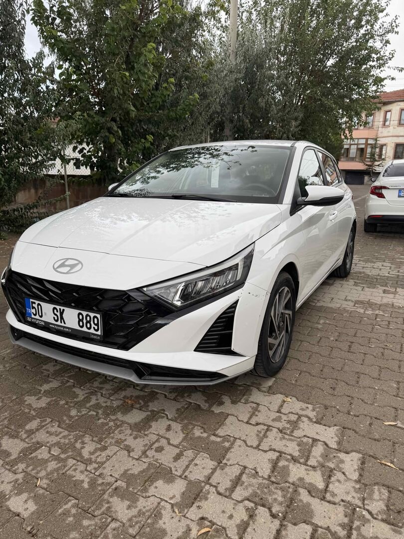 Sahibinden Hyundai i20 1.4 MPI Style 2023 Model 2