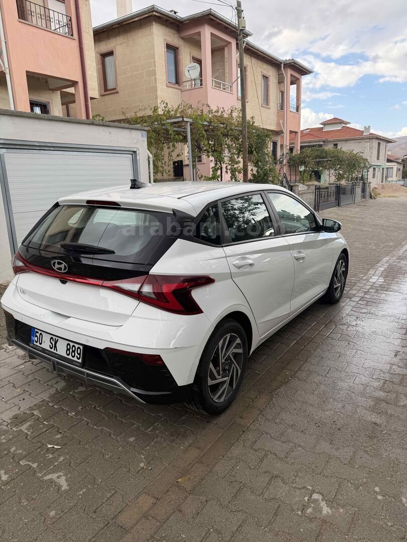 Sahibinden Hyundai i20 1.4 MPI Style 2023 Model 5