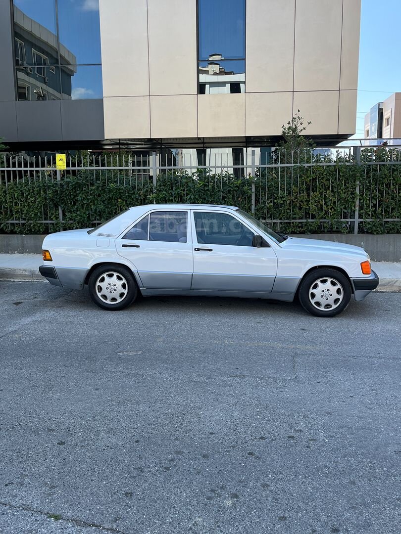 ÖZEL PLAKA, KLİMALI, LPGSİZ MERCEDES 190E 3