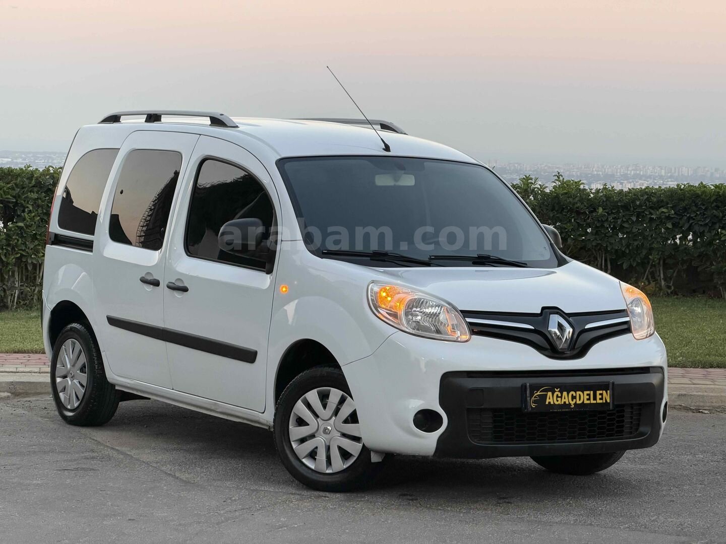 AĞAÇDELEN-2017 HATASIZ BOYASIZ KAYITSIZ KANGOO 4