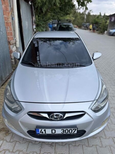 Sahibinden Hyundai Accent Blue 1.6 CRDI Mode Plus 2012 Model