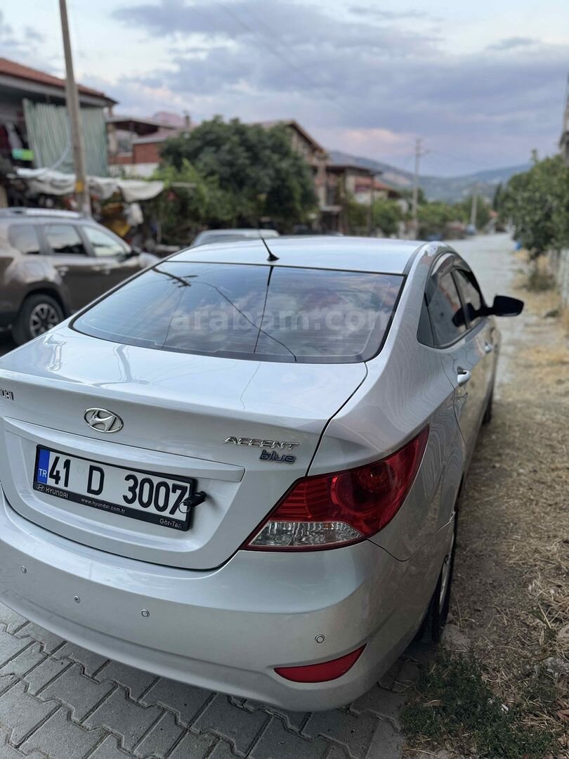 Sahibinden Hyundai Accent Blue 1.6 CRDI Mode Plus 2012 Model 5