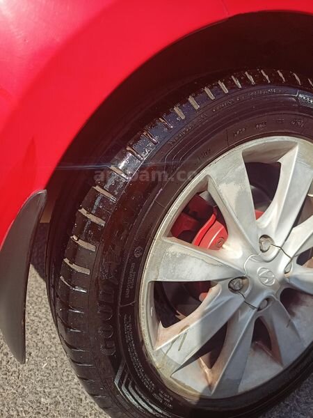 RED Hyundai i20 1.4 CRDil 7