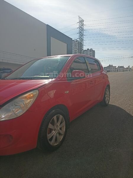 RED Hyundai i20 1.4 CRDil 3