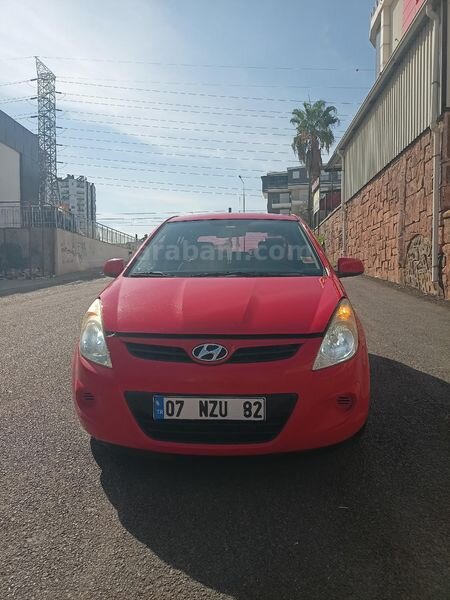RED Hyundai i20 1.4 CRDil 6