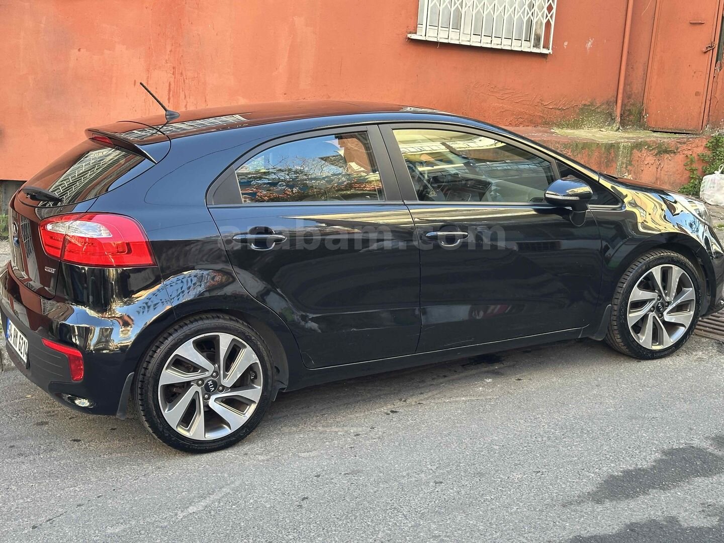 Sahibinden Kia Rio 1.4 CRDi Concept Plus 2016 Model İstanbul 37.000 km Siyah 2