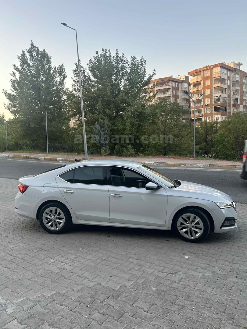 Sahibinden Skoda Octavia 1.5 TSI Style 2023 Model 2