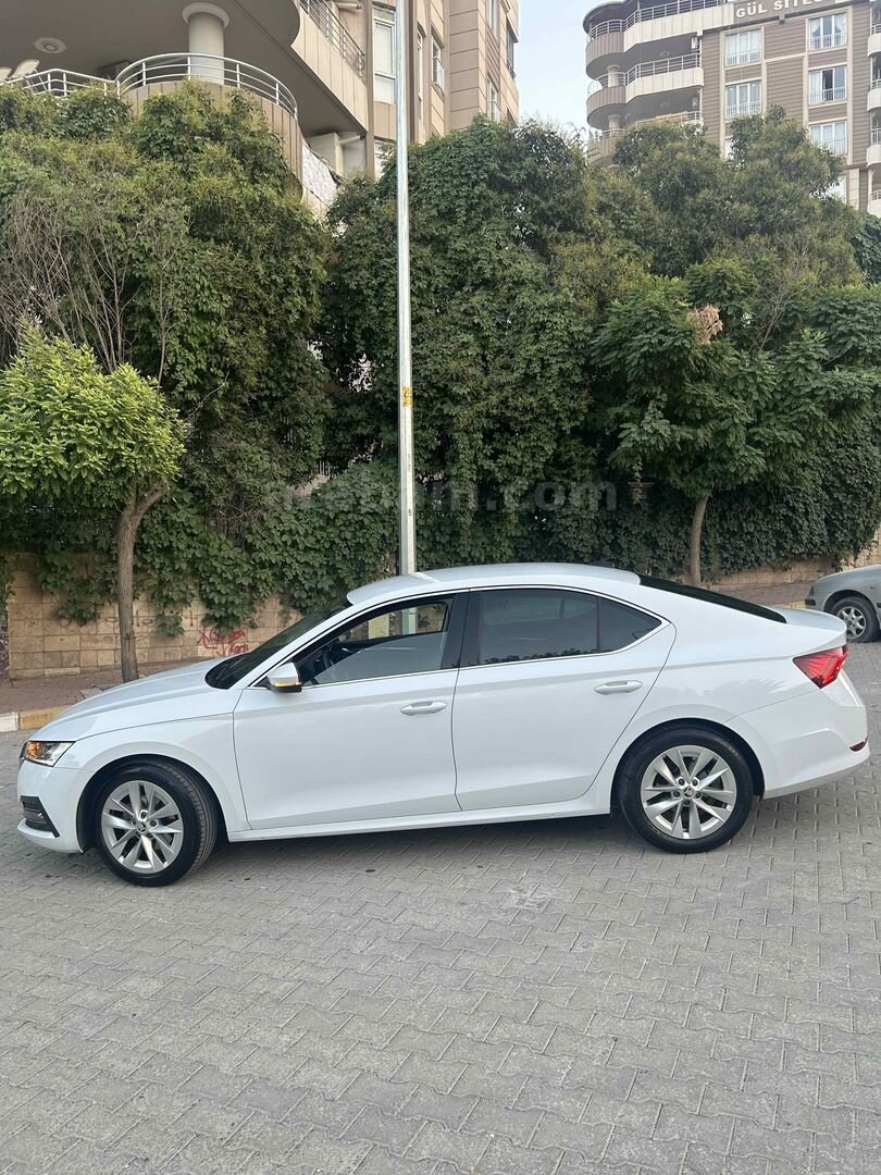Sahibinden Skoda Octavia 1.5 TSI Style 2023 Model 3