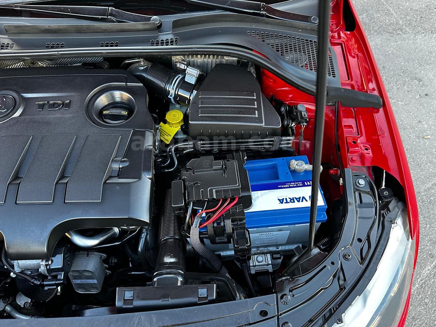 Sahibinden Skoda Rapid 1.6 CR TDI Spaceback Elegance 2015 Model Otomatik Değişensiz 2