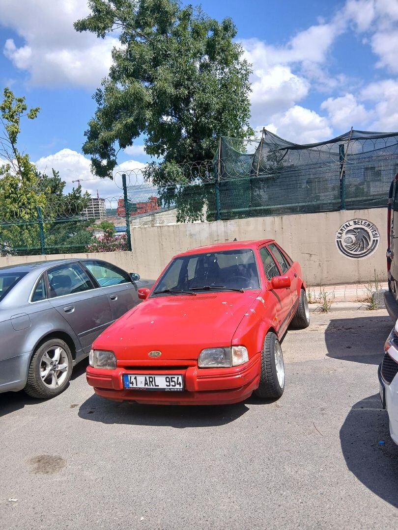 Sahibinden Ford Escort 1.4 çalişır yütür yağyakma su rkdıltme dıye bisorun yokCL 1990 Model 3