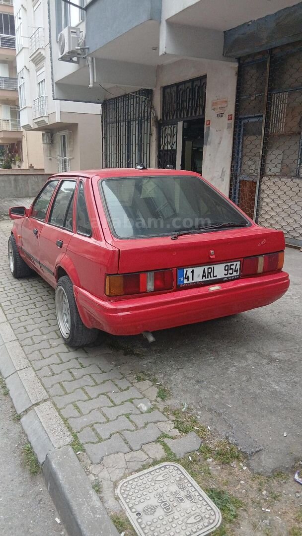 Sahibinden Ford Escort 1.4 çalişır yütür yağyakma su rkdıltme dıye bisorun yokCL 1990 Model 7