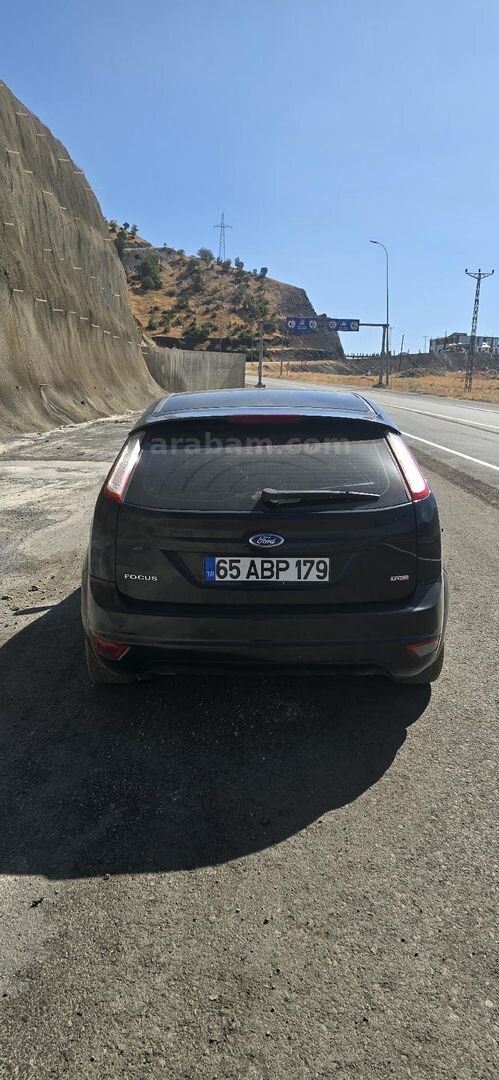 Sahibinden Ford Focus 1.6 TDCi Titanium 2011 Model 285.000 km Siyah 1