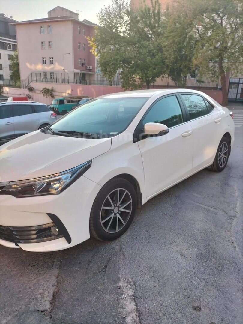 Sahibinden Toyota Corolla 1.4 D-4D Touch 2017 Model İstanbul 96.000 km Beyaz 1