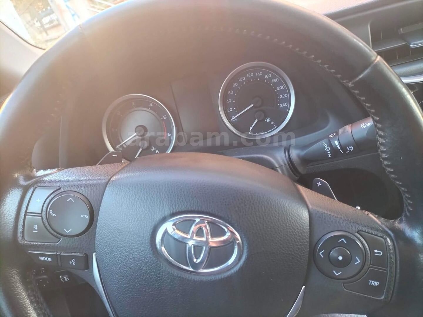 Sahibinden Toyota Corolla 1.4 D-4D Touch 2017 Model İstanbul 96.000 km Beyaz 7