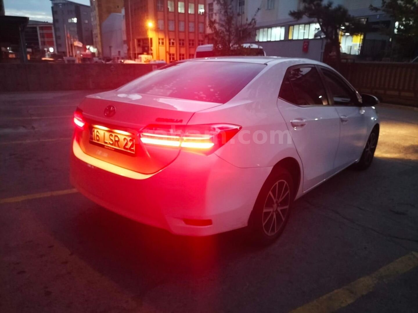 Sahibinden Toyota Corolla 1.4 D-4D Touch 2017 Model İstanbul 96.000 km Beyaz 6