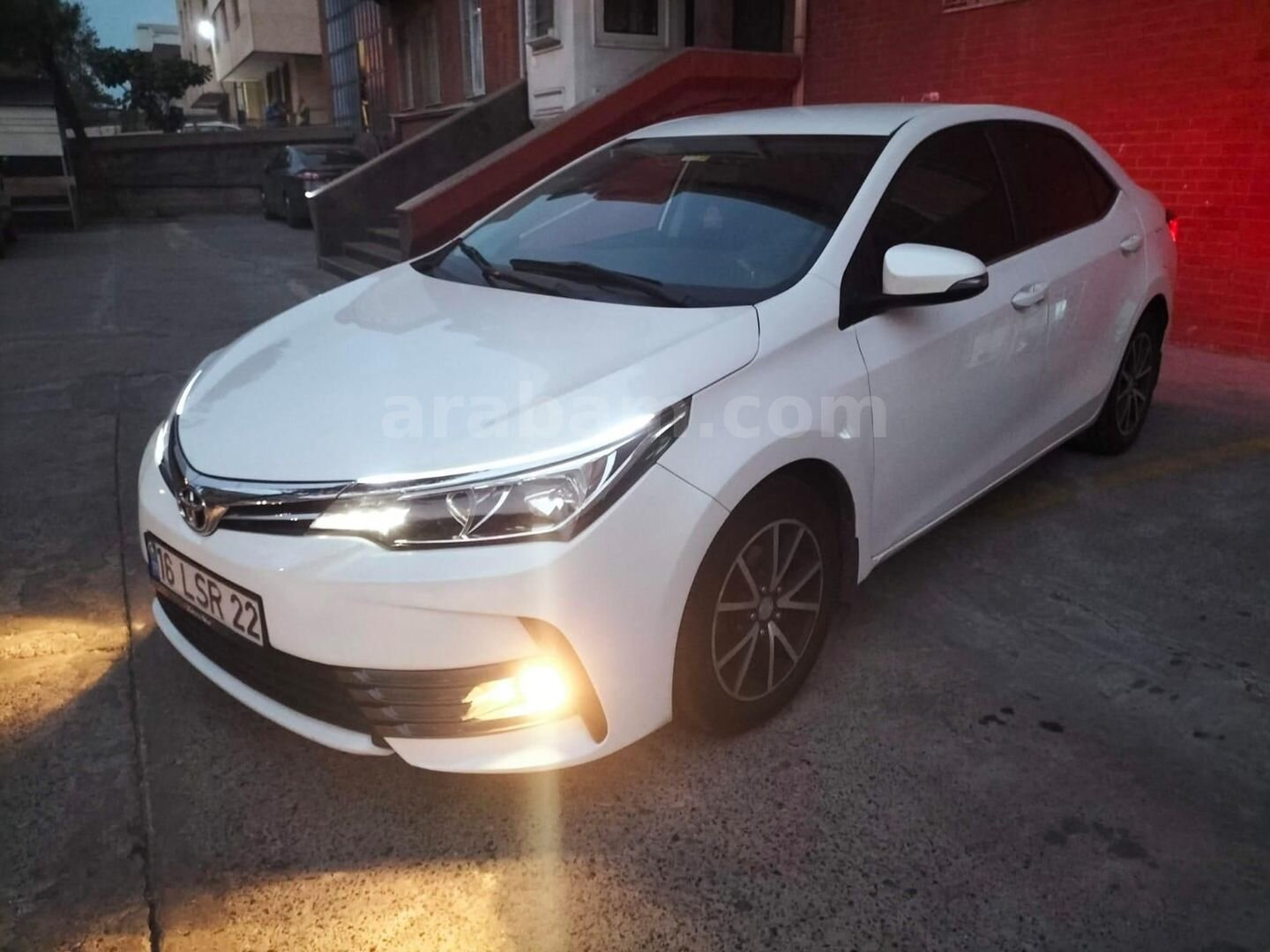 Sahibinden Toyota Corolla 1.4 D-4D Touch 2017 Model İstanbul 96.000 km Beyaz 2