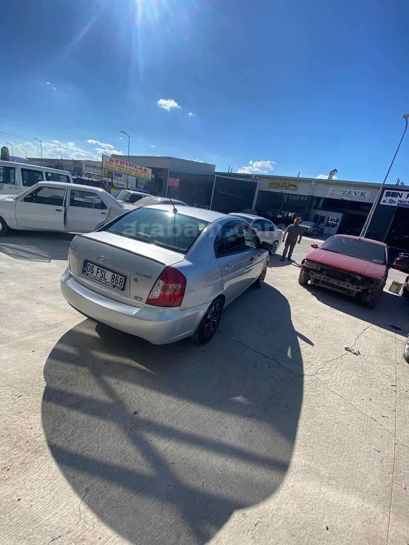 Sahibinden Hyundai Accent Era 1.5 CRDi-VGT Select 2006 Model 3