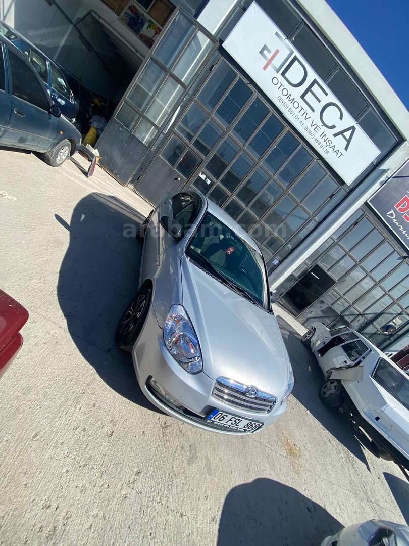 Sahibinden Hyundai Accent Era 1.5 CRDi-VGT Select 2006 Model 2