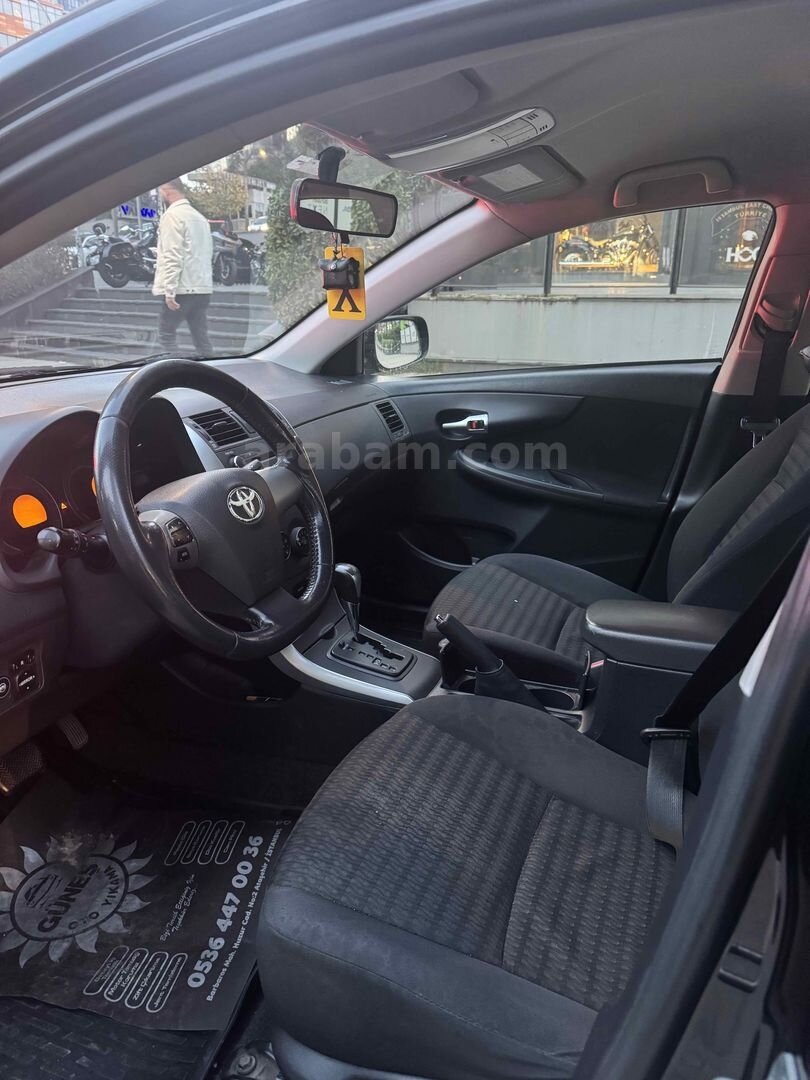 Sahibinden Toyota Corolla 1.6 Comfort 2011 Model 195.000 km Siyah 5