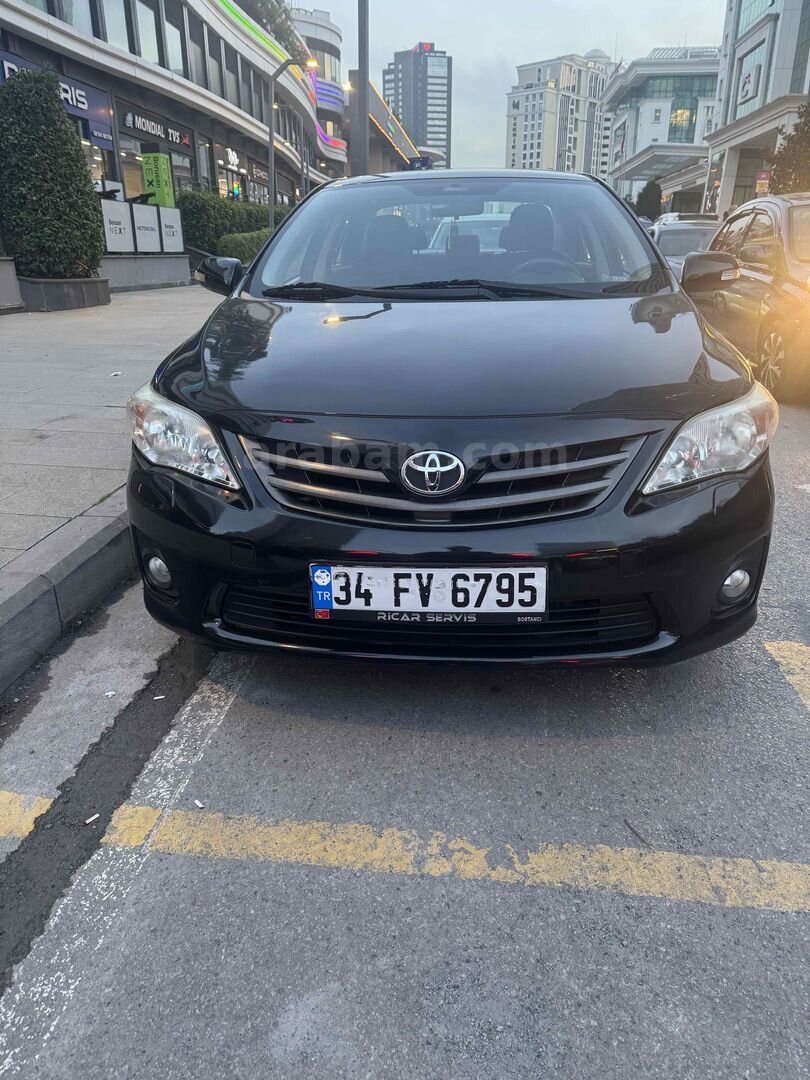 Sahibinden Toyota Corolla 1.6 Comfort 2011 Model 195.000 km Siyah 3