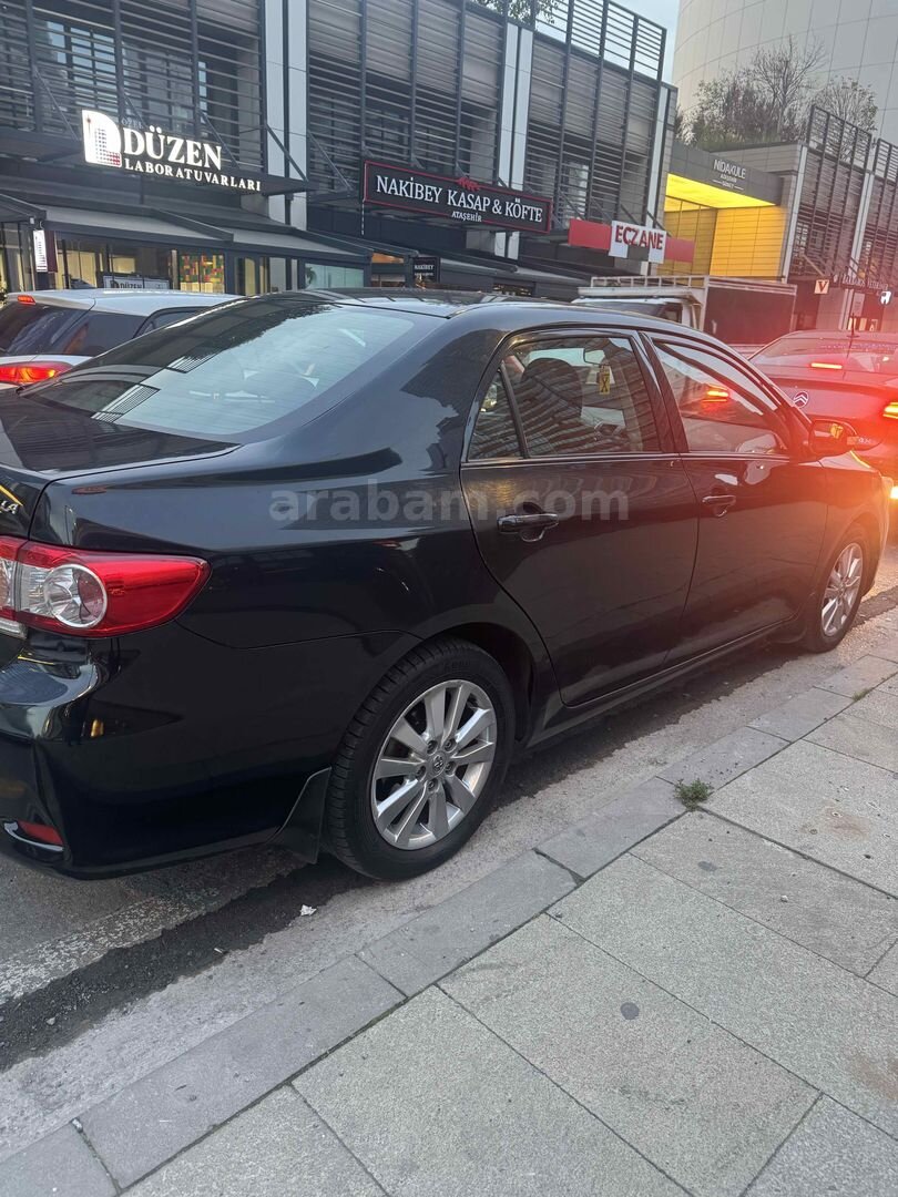 Sahibinden Toyota Corolla 1.6 Comfort 2011 Model 195.000 km Siyah 7