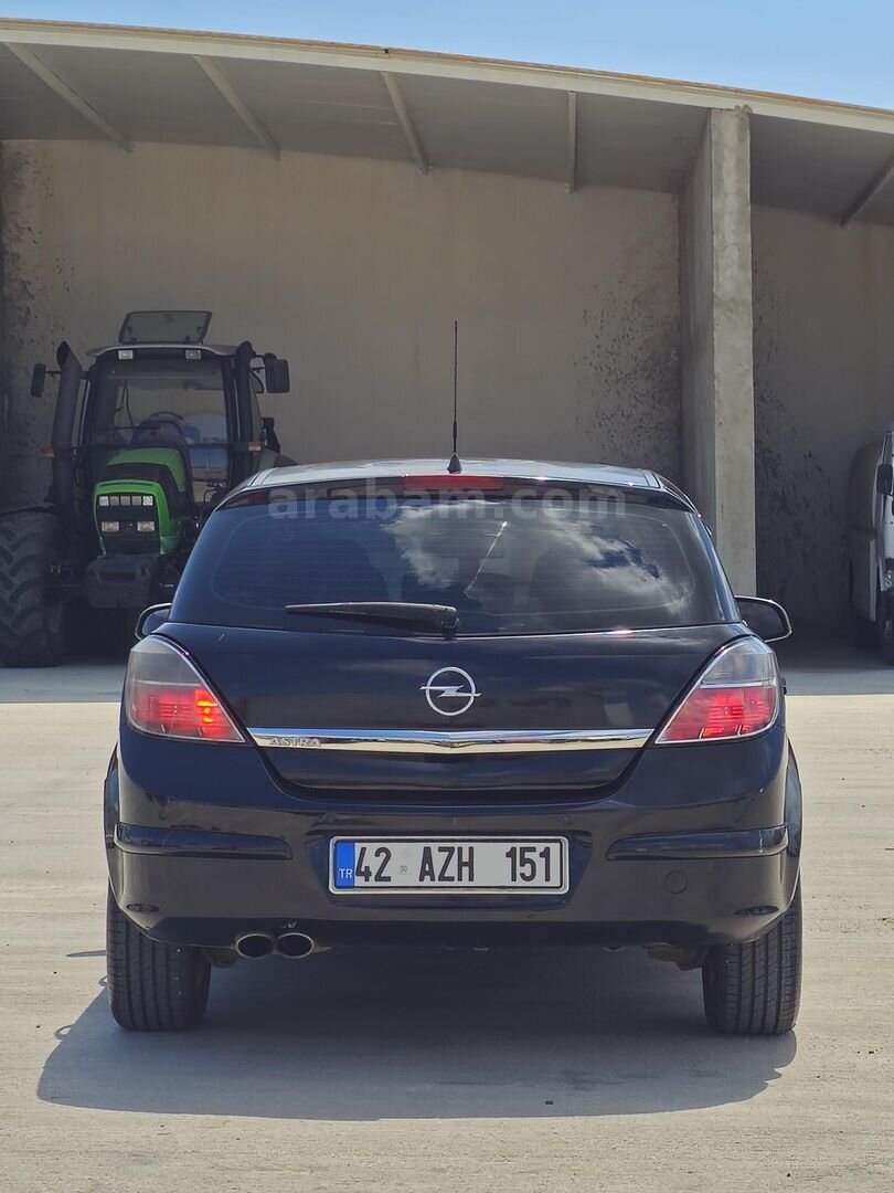 Sahibinden Opel Astra 1.6 Essentia 2011 Model 257.000 km Siyah 5